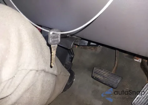 2003 Chevrolet Silverado 1500 Ls z USA, uszkodzony, nr VIN 2GCEK19V931394692